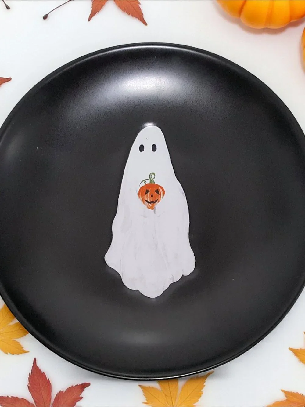 Pottery Barn S/4 Scary Squad Appetizer Plates 6.75